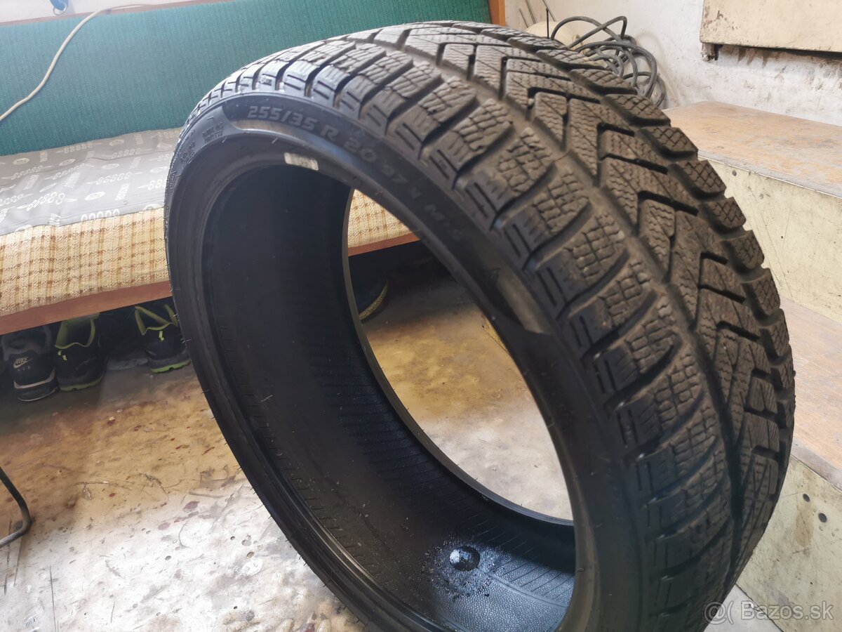 2 ks zimné pneu 255/35 r20 pirelli sottozero 3