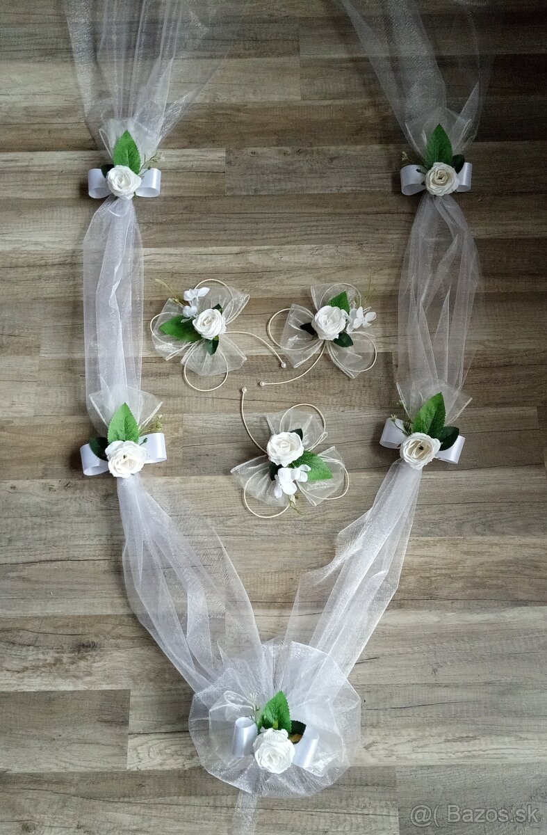 svadobná výzdoba biela ratanové kvety