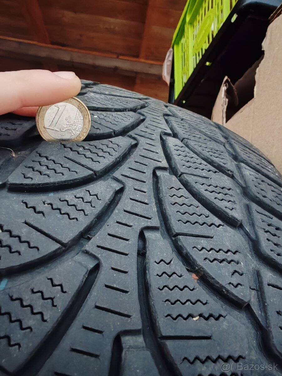Pneumatiky M+S Bridgestone 215/60 R17