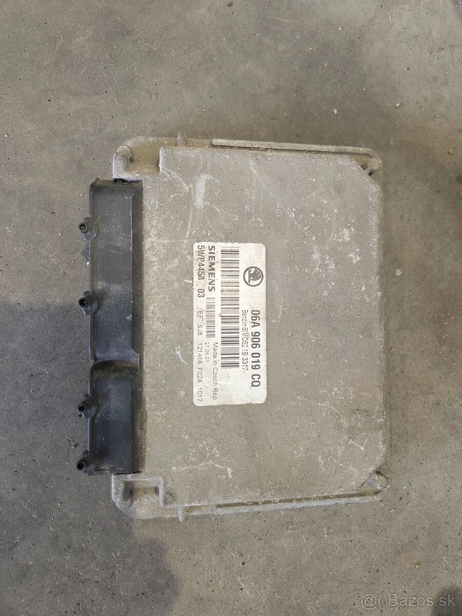 Riadiaca jednotka motora 06a 906 019 cq