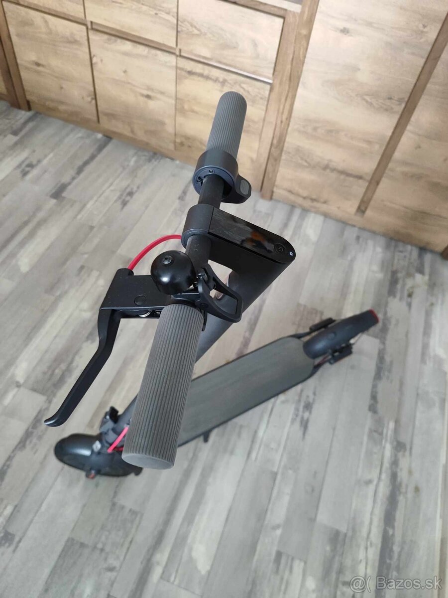 Elektrická kolobežka Xiaomi Scooter 4 Lite EU