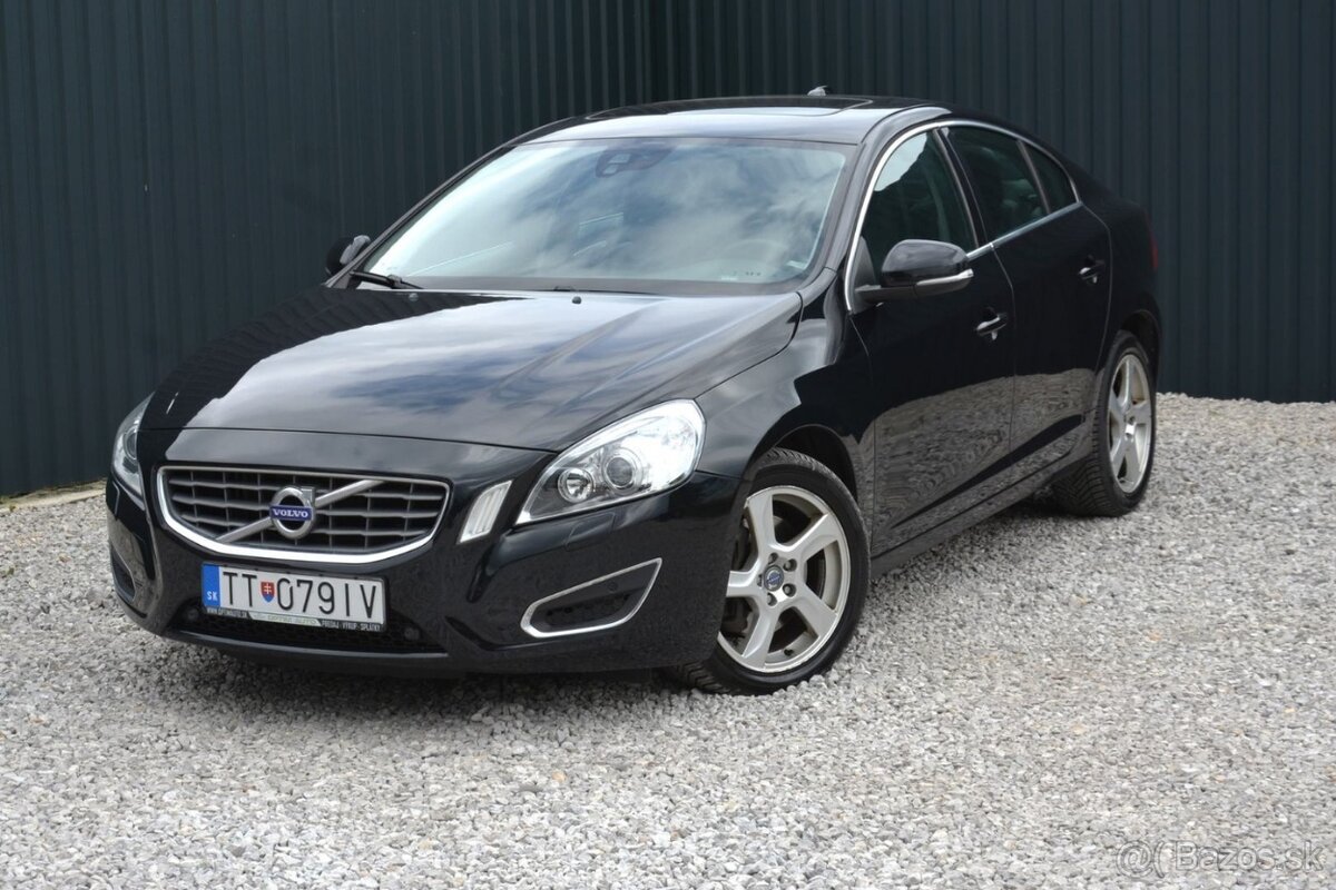 Volvo S60 2.4 Summum, 5-valec, Automat