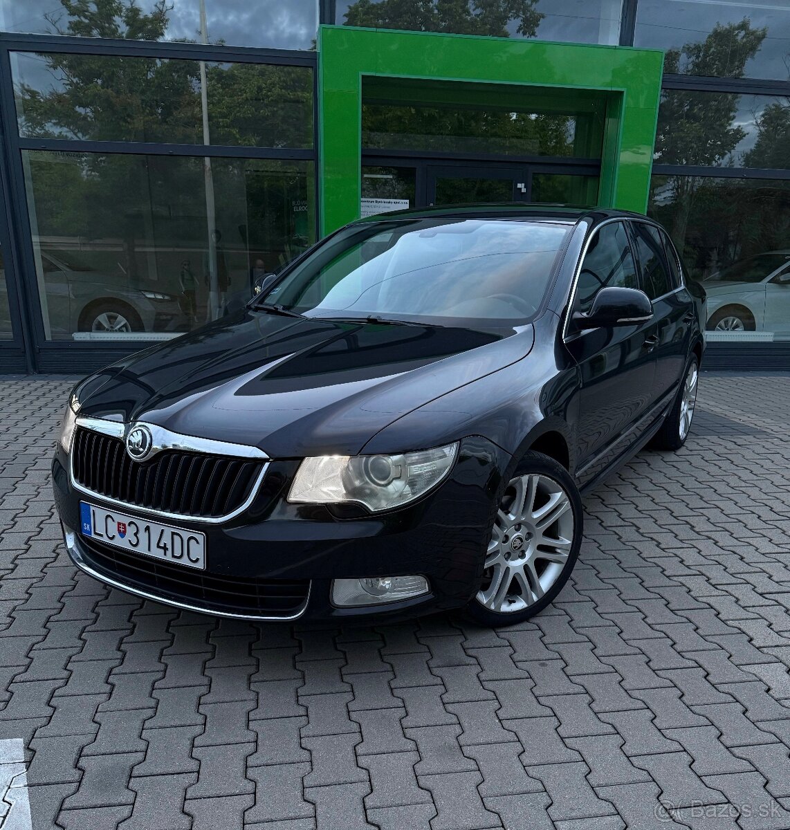 Superb II Elegance LIFTBACK