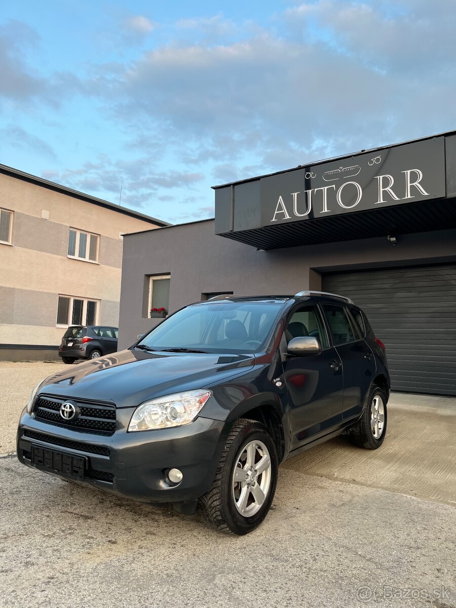 Toyota Rav4 D-4D 4x4 = 158321km, Bez korozie, Top Stav=