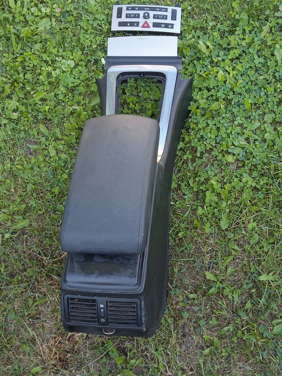 stredový panel peugeot 407