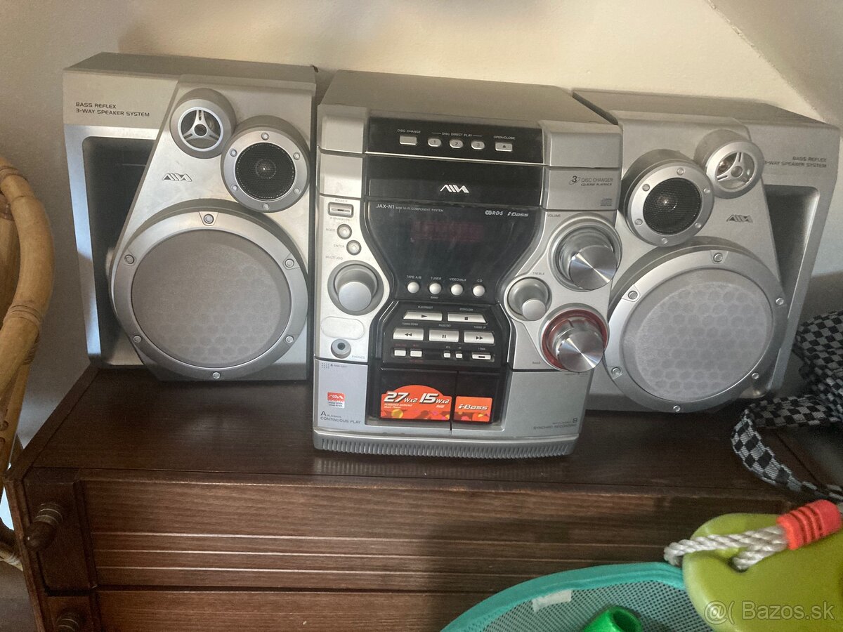 Hi-Fi vežu AIWA XR-M33