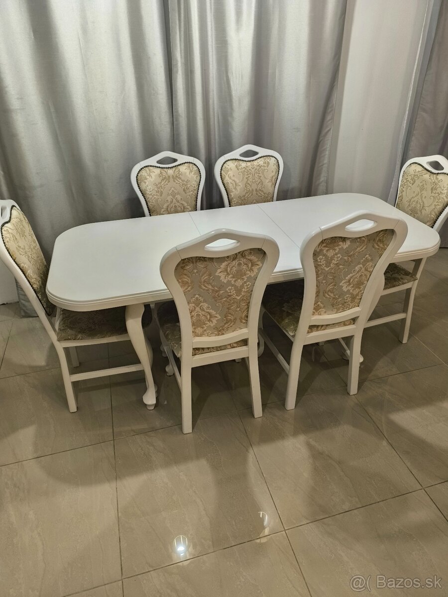 Jedálenský stôl a konferenčný stolík