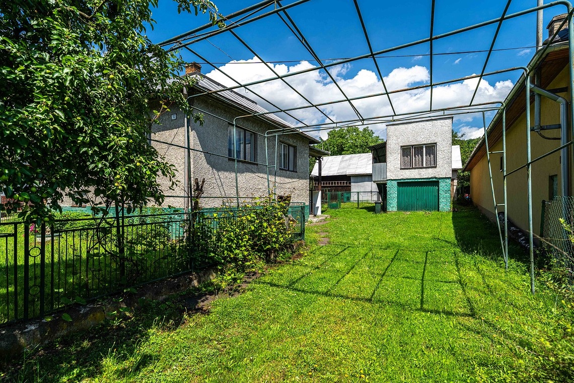 Rodinný dom SVIDNIČKA, 3x izba, 2 podlažia, pozemok 2.422 m2