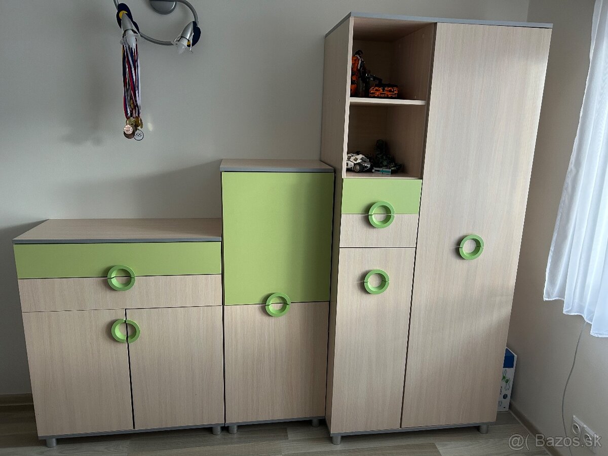 Chlapčenská detská izba - 4ks nábytku