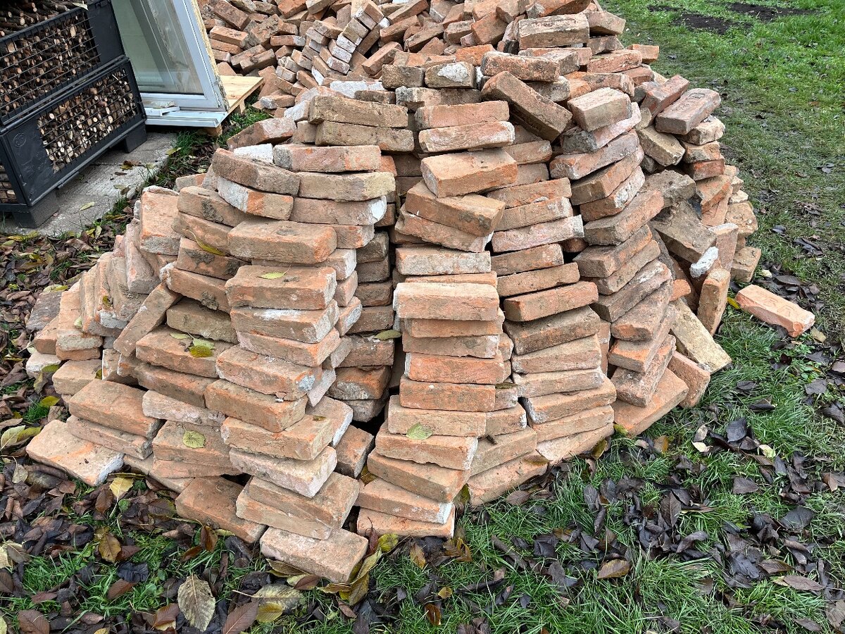 Značkové plné pálené tehly