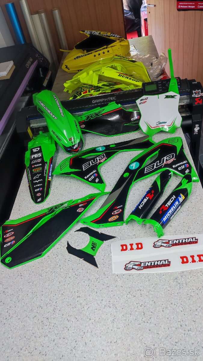 Plasty + polepy Kawasaki KX250 25-26 a KX450 24-26