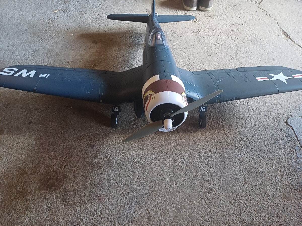 Rc lietadlo corsair
