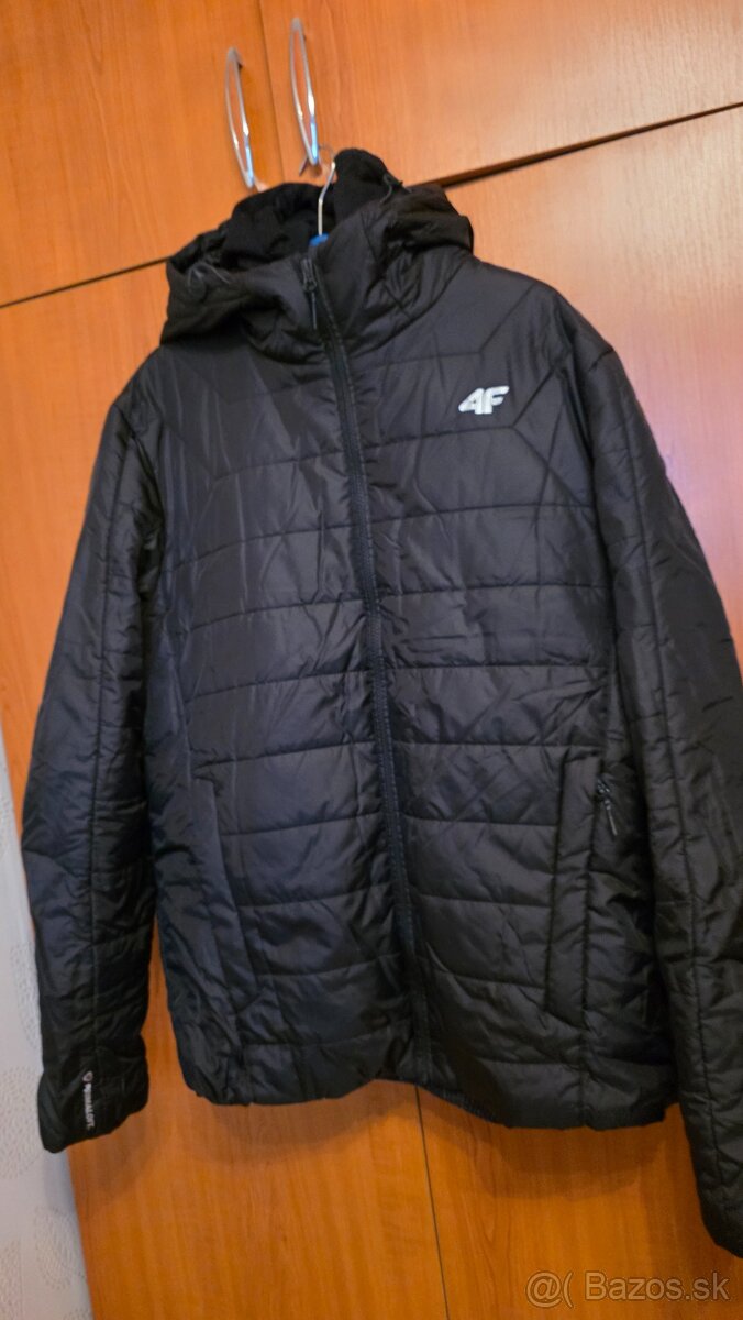 Perova vetrovka panska F4. Čislo XL nova