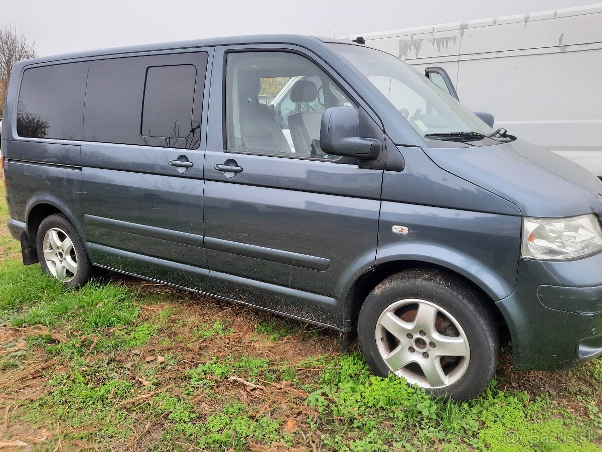Rozpredam Volkswagen T5 Multivan 2,5 tdi 128kw DSG,