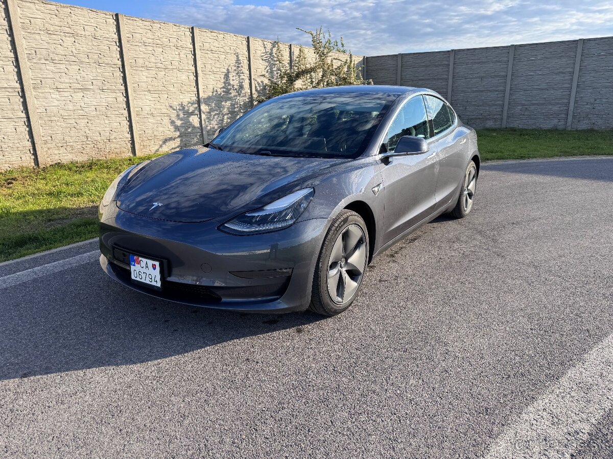 Prenájom Tesla 3 Long Range Dual Motor