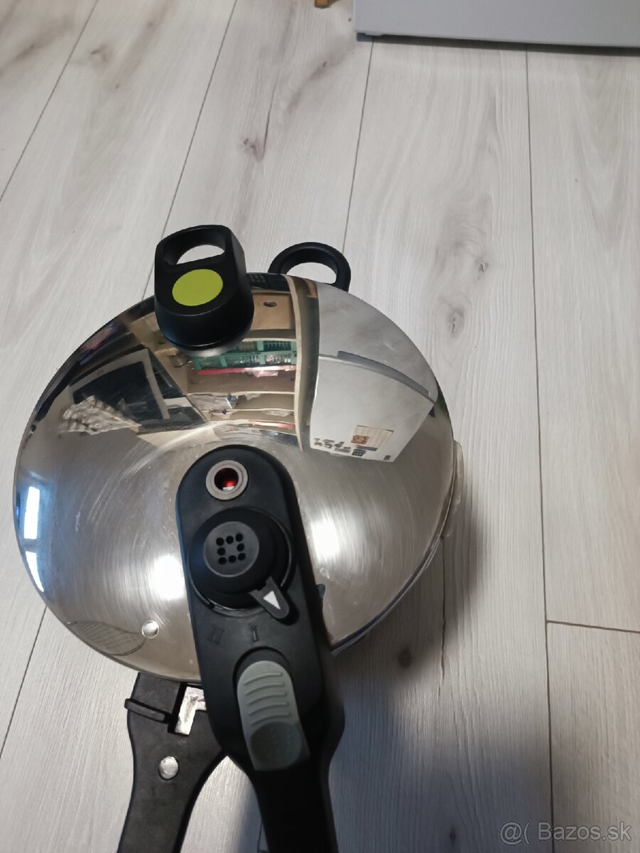 Tlakovy hrniec tescoma