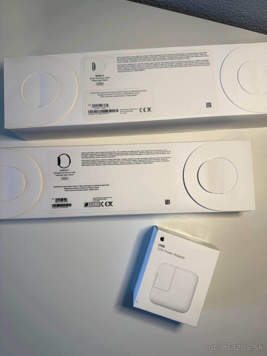 Apple Watch 5 -42mm + Nabíjací Adaptér