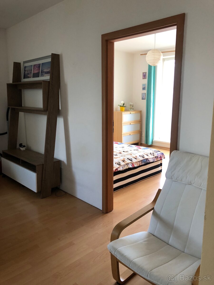 Apartment for rent · 4 m² · Bratislava — 390 €/mo
