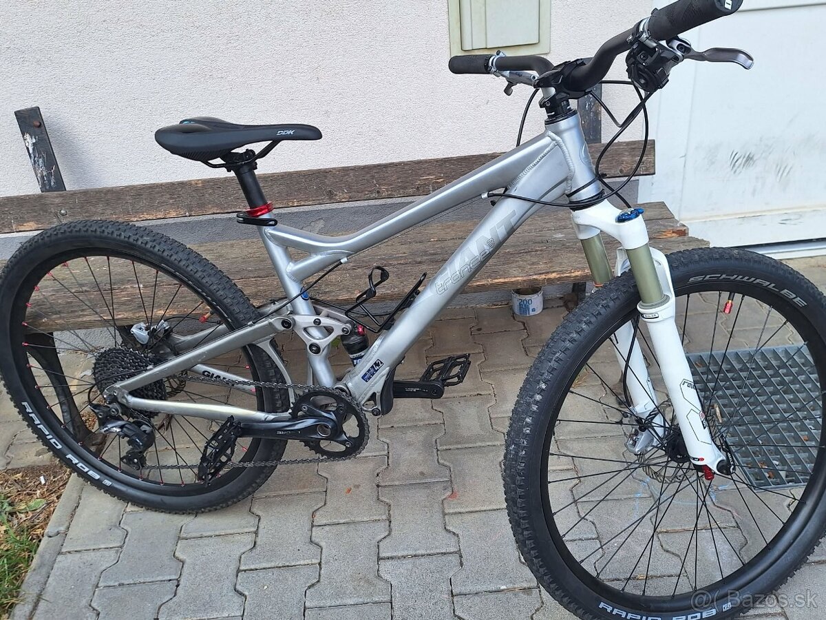 Celoodpruzeny bike GIANT