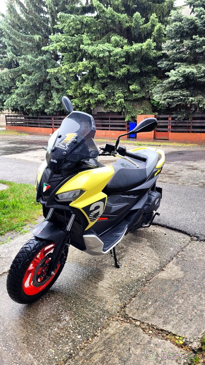 Aprilia SR GT 200