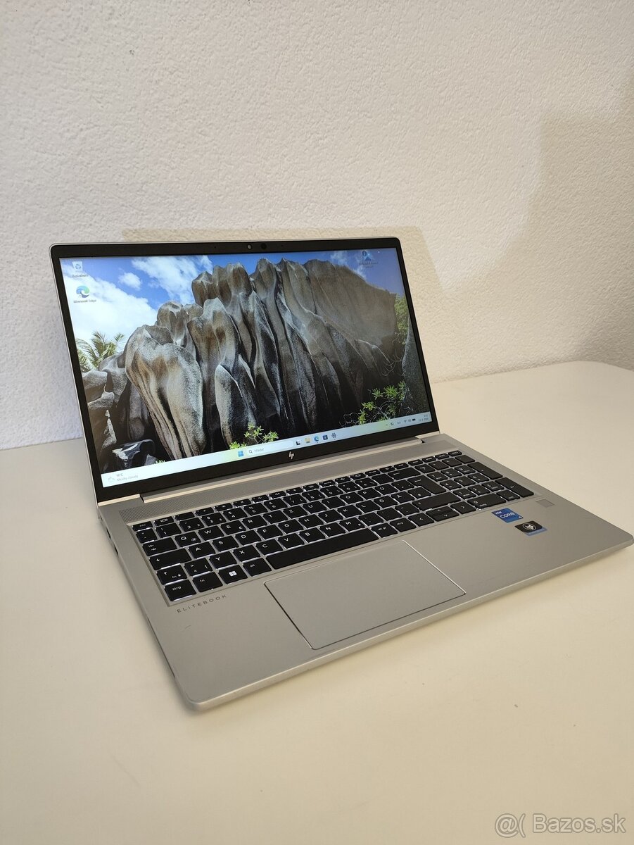 HP EliteBook 650 G9 | Intel Core i5 1235U • 16 GB RAM • 256