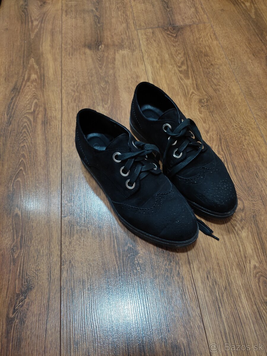 Jarné dámske topánky čierne