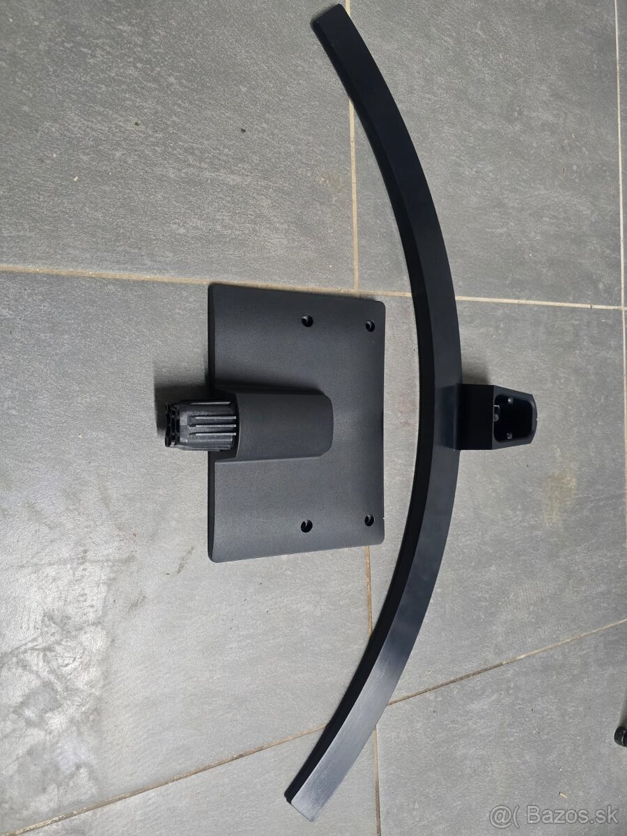 Podstavec + držiak na stenu LG tv