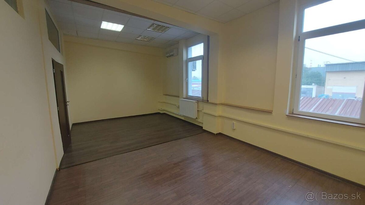 Reality Kolesár prenajíma kancelárie 88,50 m2 JUH Jazero