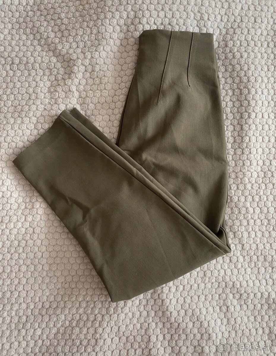 Olivovo-zelené/khaki cigaretové nohavice