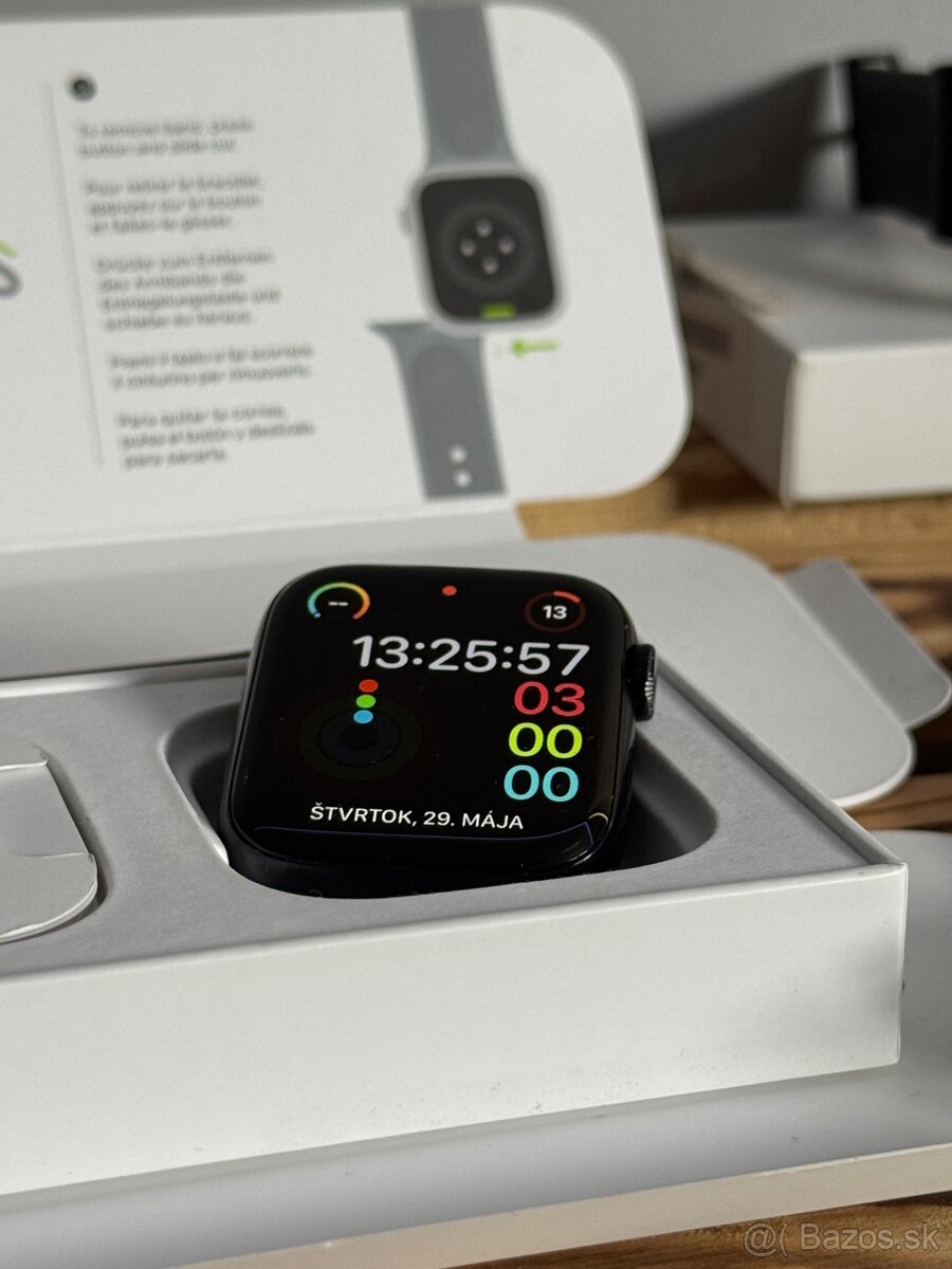 Apple watch SE 44mm 2.generácie, Midnight