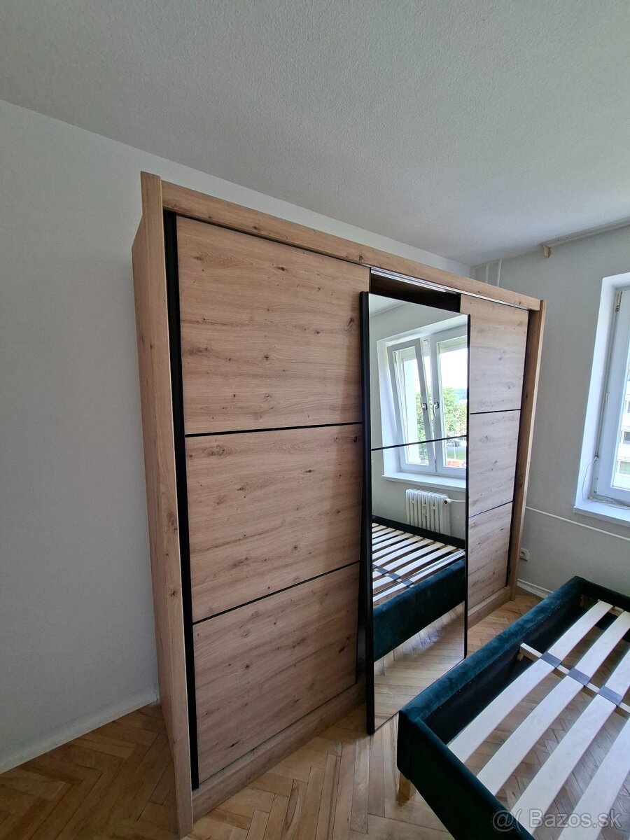 Skriňa
