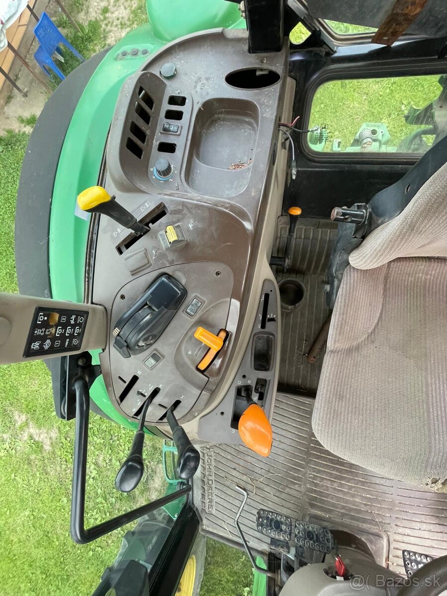 John deere 5720