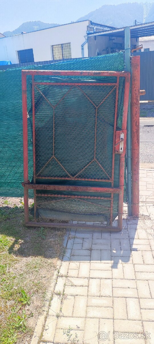 dvojkridlova brána 5m x 1,7m