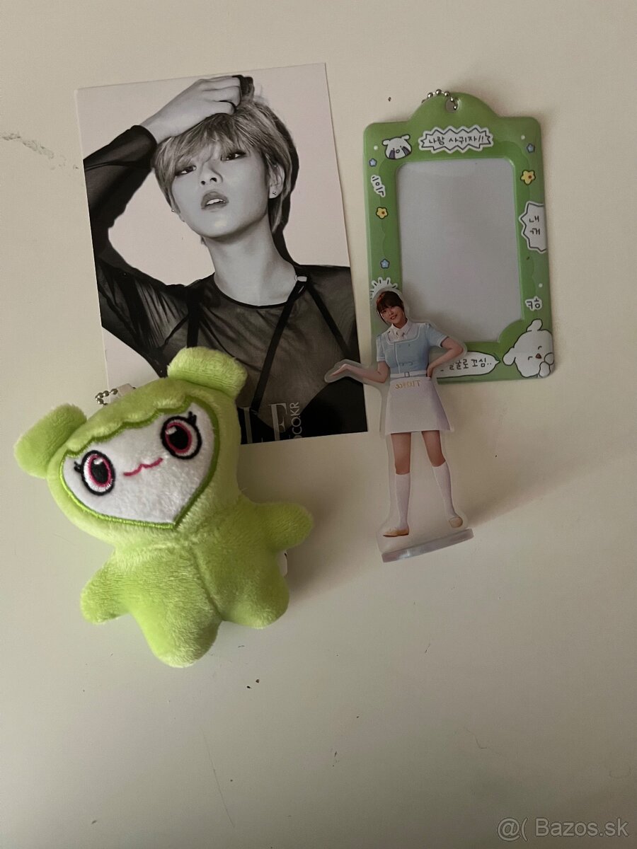 TWICE jeongyeon merch