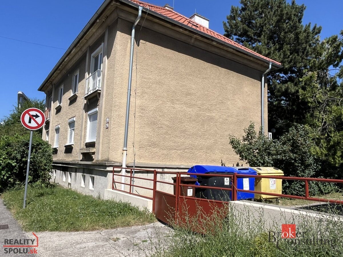1-izbový byt v centre Starého Mesta – výborná lokalita, inve