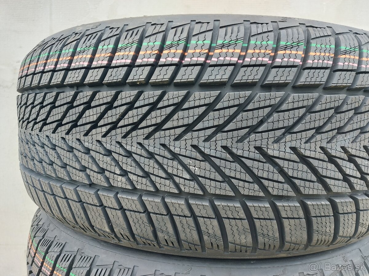 4ks NOVÉ 225/40 R19 93W GOODYEAR, DOT2024