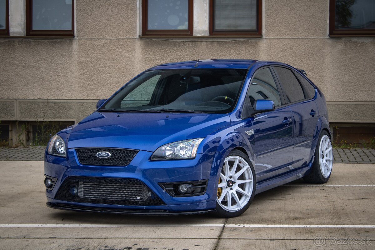 Ford Focus ST 2.5 - 5 valec