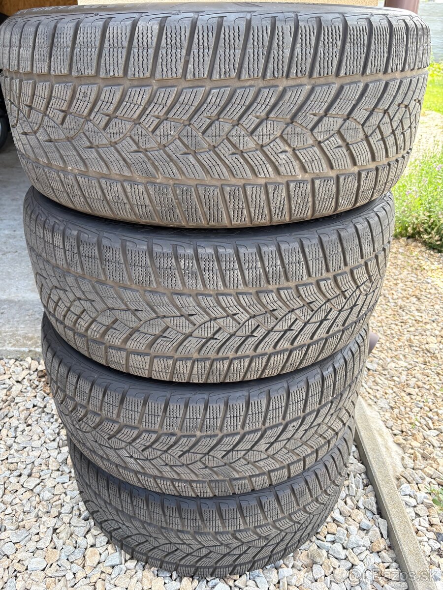 275/45 R21 - GoodYear Ultra grip