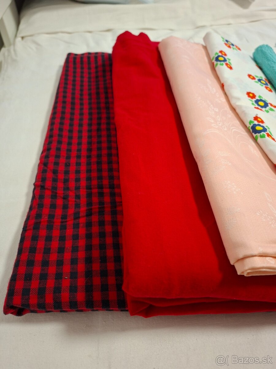 Kvalitné látky na šitie 12 ks