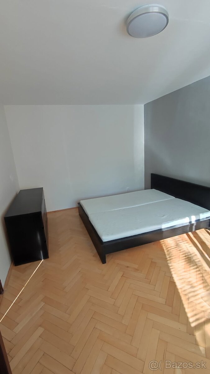 prenájom 1 izbový byt na Vlčincoch III.