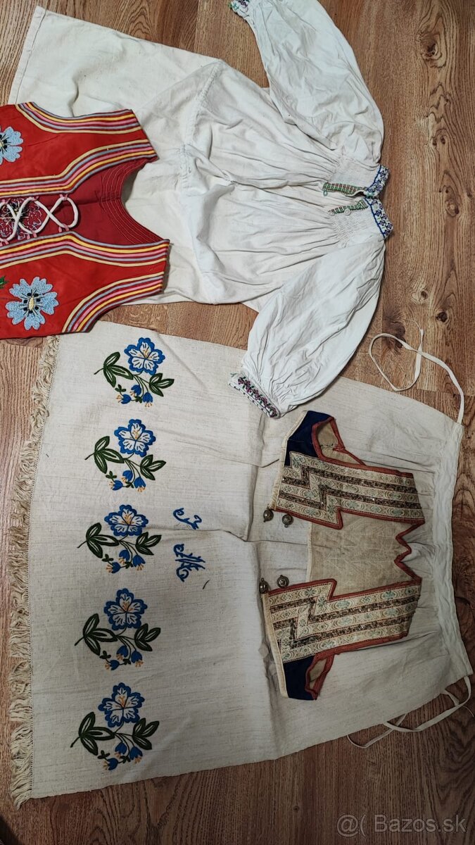 Staré Slovenské kroje 4.