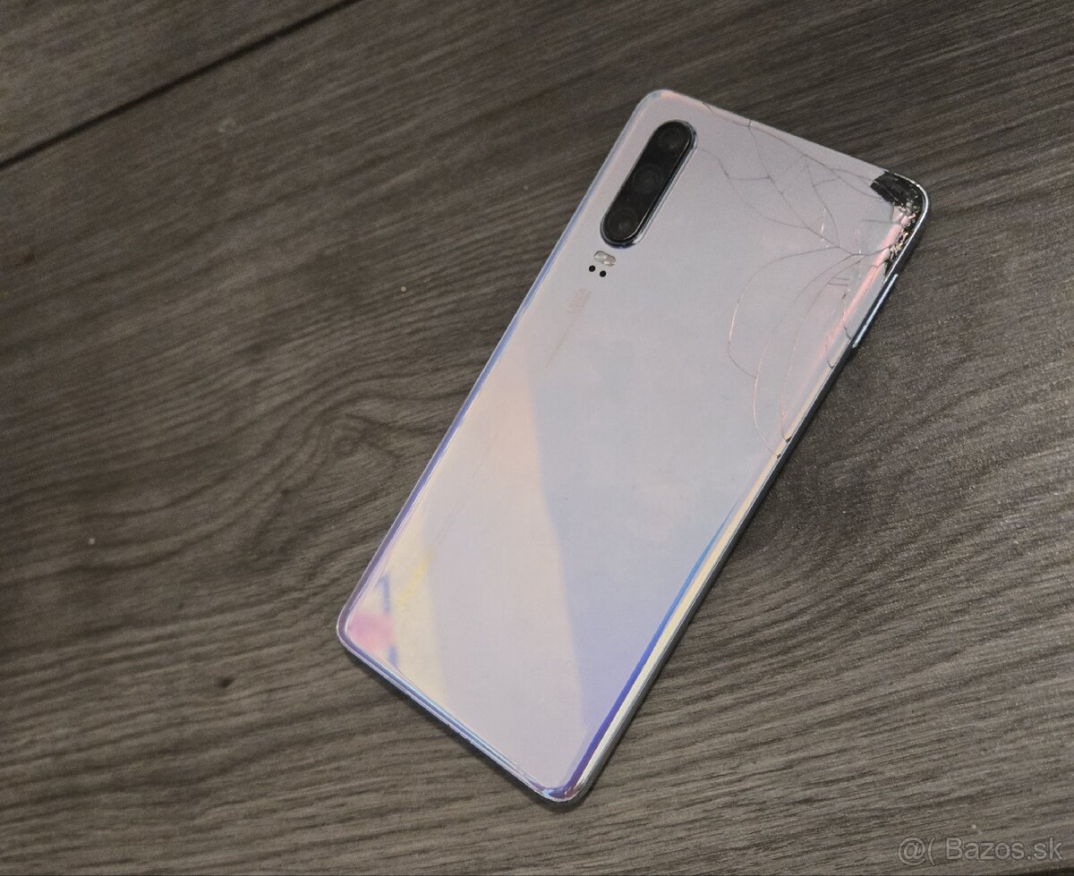 Huawei p30 lite ma poškodený displej
