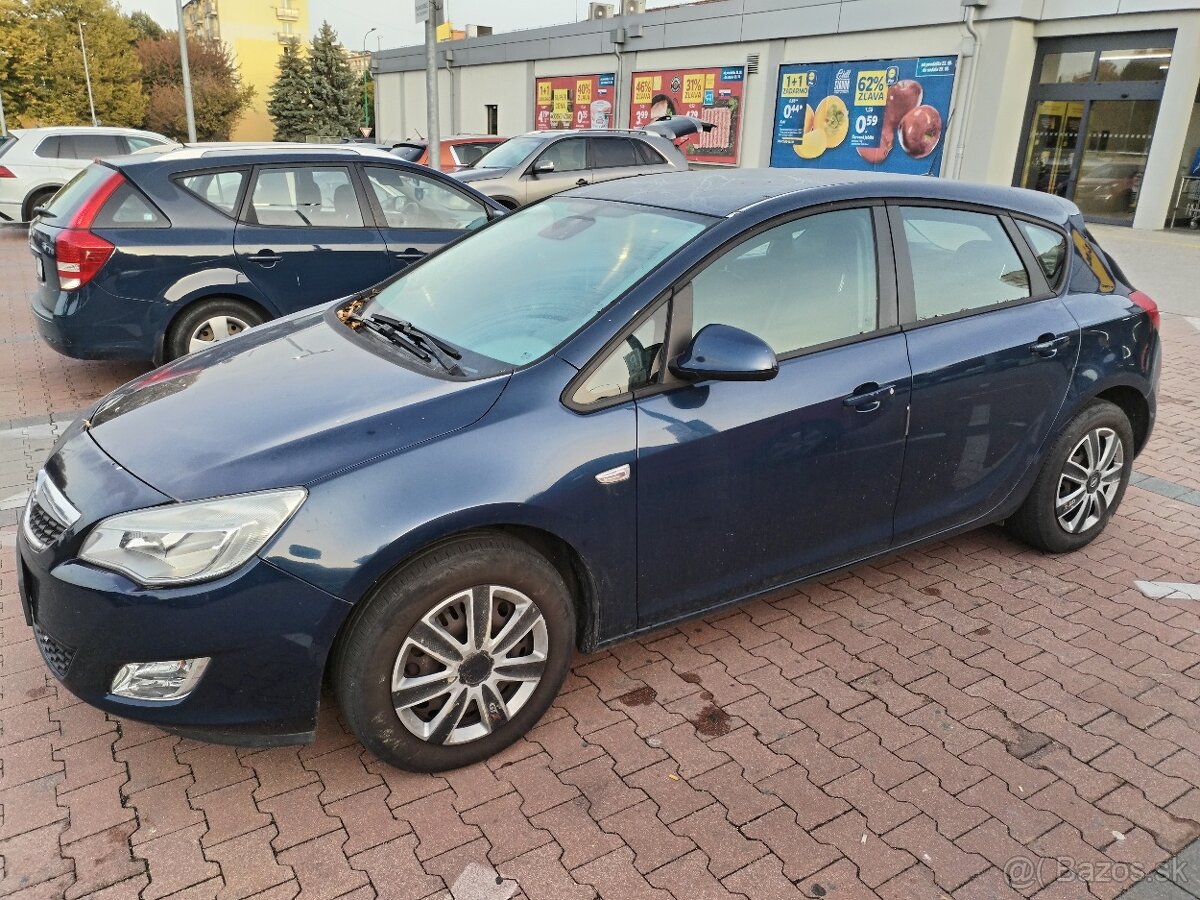 Opel astra j 1,4 benzin