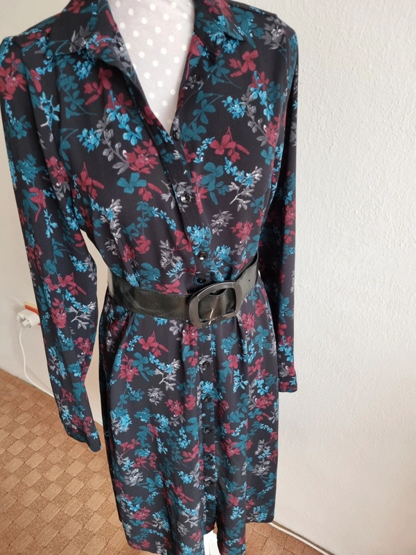 čierne kvetinkové šaty Yessica 40 s opaskom