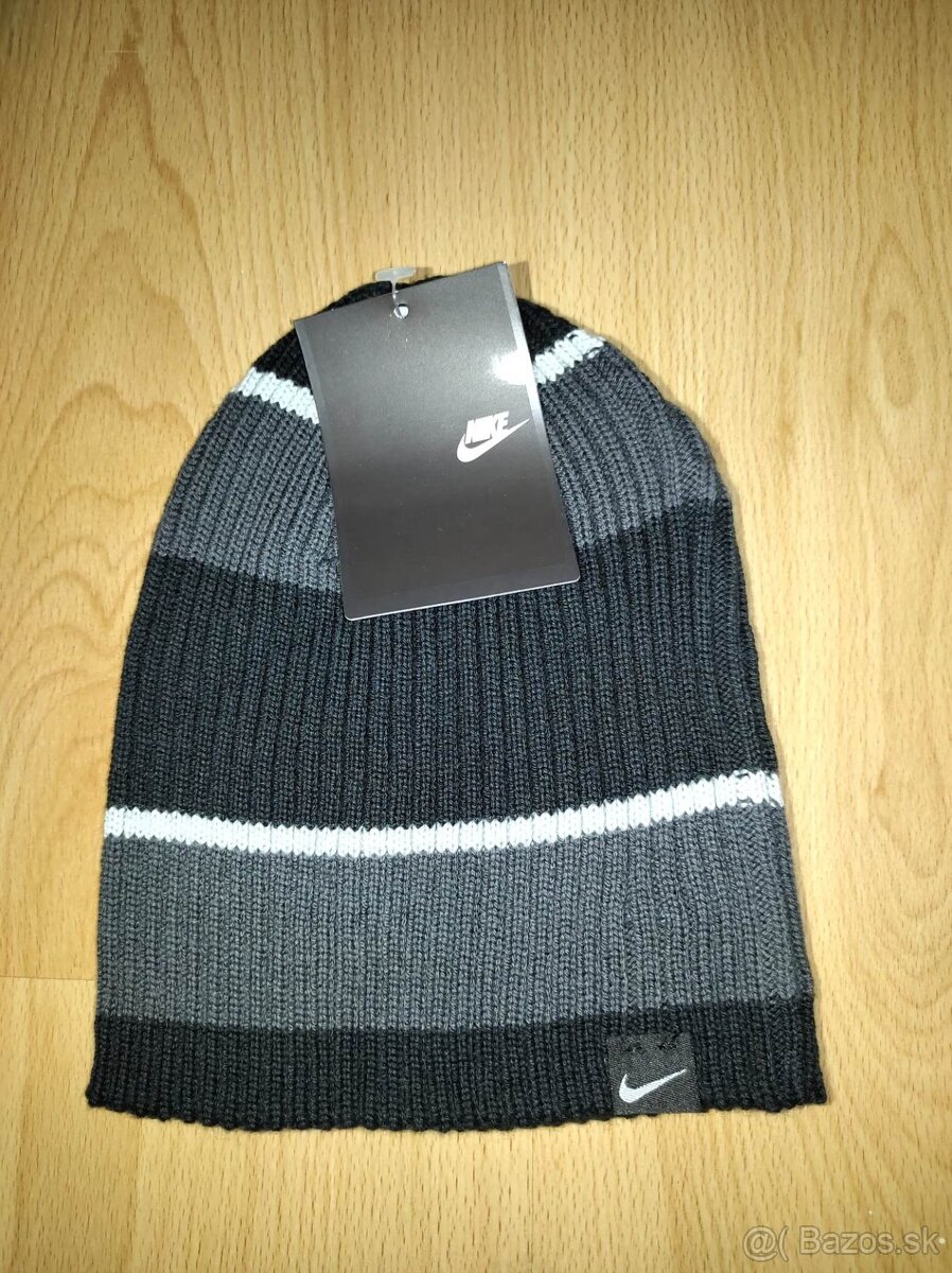 čierno sivá pletená čiapka NIKE