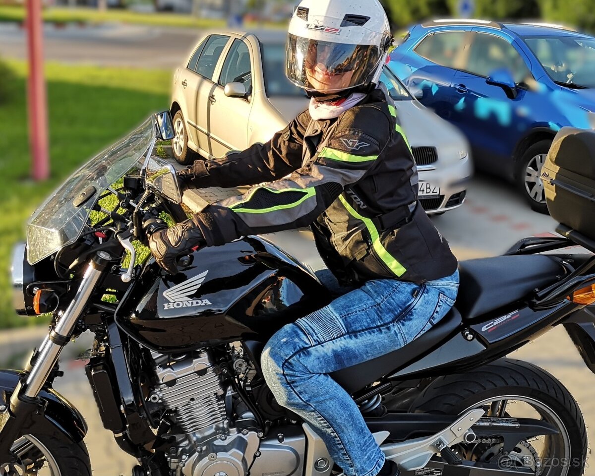 Oblečenie na motocykel pre ženy