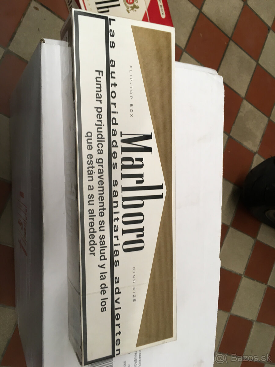 MARLBORO LIGHT