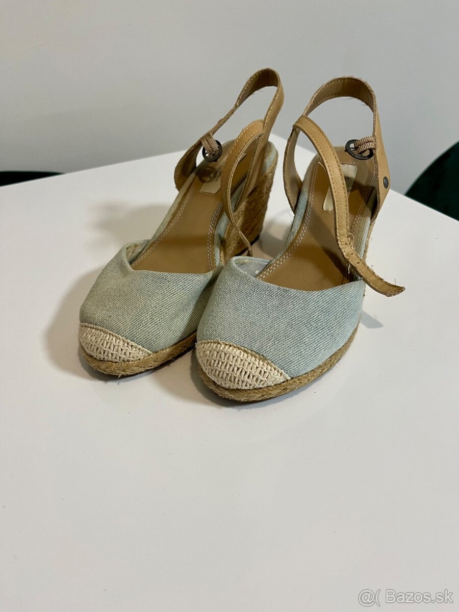 Predám dámske značkové sandále Pepe Jeans - veľkosť 37