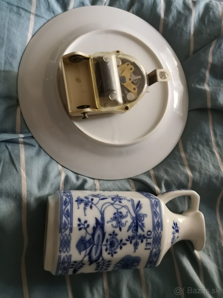Porcelánové hodiny, nádoba na olej