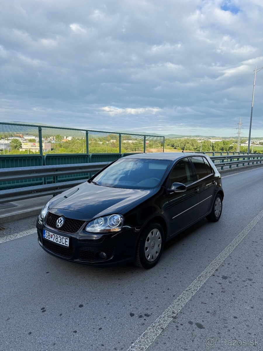 VW Golf V 1.4 16V, GT paket, 166k km, 2 sady kolies – 3 400